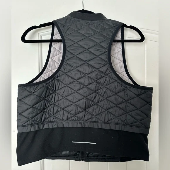 Nike Women’s AeroLayer Running Quilted Packable Vest - Picture 6 of 6